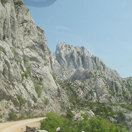 Micanovi Dvori Mobile Home Village Zrmanja โอเบรอควาซ ภายนอก รูปภาพ