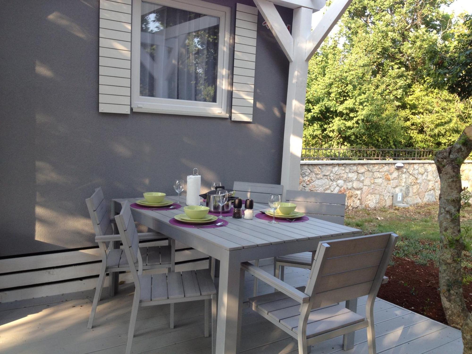 Micanovi Dvori Mobile Home Village Zrmanja โอเบรอควาซ ห้อง รูปภาพ