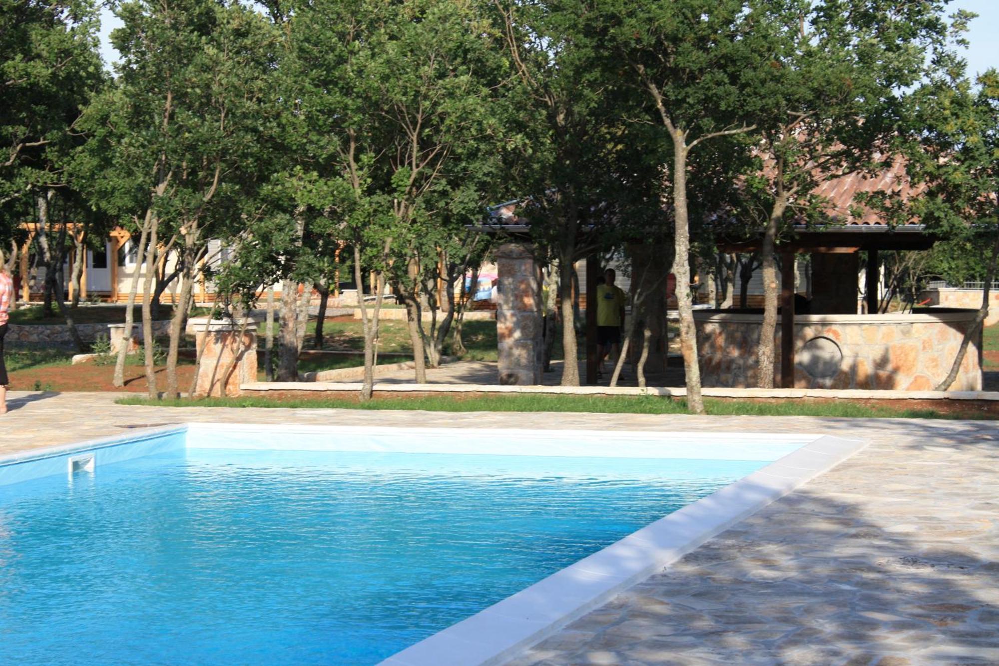 Micanovi Dvori Mobile Home Village Zrmanja โอเบรอควาซ ห้อง รูปภาพ